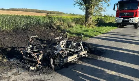 Nietypowa interwencja policji. Zaskakujący finał pożaru auta