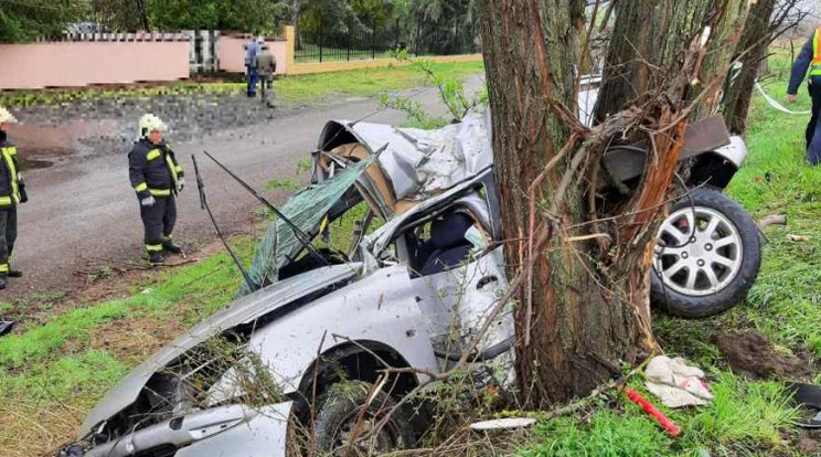 Egy 22 éves nő vesztette életét a csúszós utakon / Fotó: police.hu