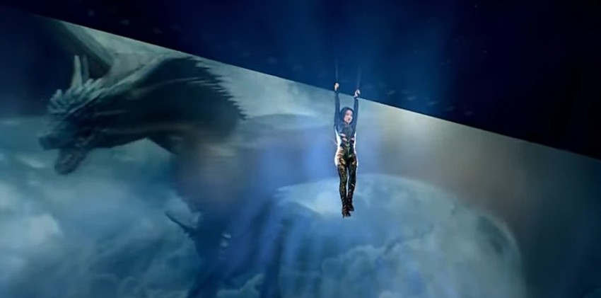 Predstavnica Poljske izvodi vradžbine na bini