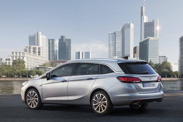 Opel astra sports tourer