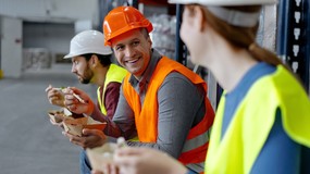 Czy gmina może spłacić długi spółdzielni socjalnej?