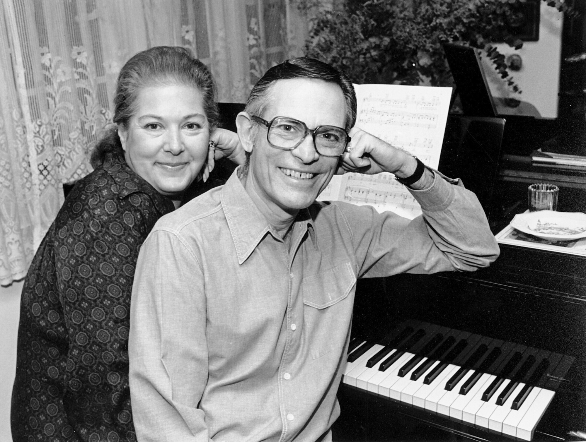 Marilyn and Alan Bergmanoví.