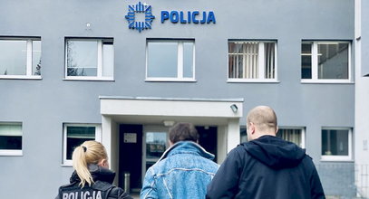 Złodziej wpadł w ręce policji przez nerwowe zachowanie. Twierdził, że swój łup znalazł w toalecie