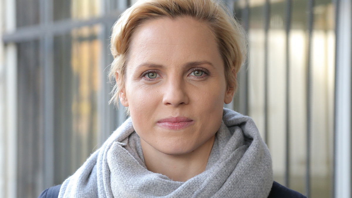 Polska aktorka Julia Kijowska otrzymała w poniedziałek wieczorem w Sztokholmie nagrodę Złotego Żuka za najlepszą kobiecą rolę drugoplanową w szwedzkim filmie "Truskawkowe dni".