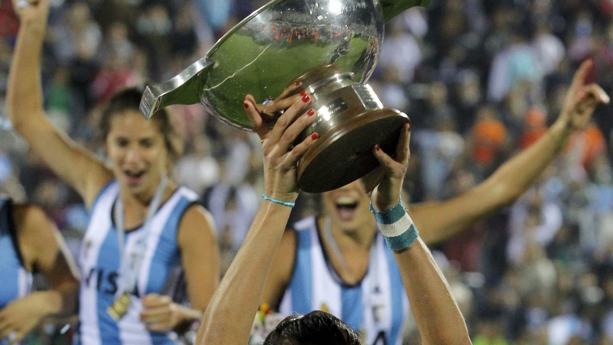 Luciana Aymar zwyciężyła w plebiscycie na najlepszego sportowca Argentyny w 2010 roku. Siedmiokrotna mistrzyni świata w hokeju na trawie wyprzedziła w konkursie m.in. Leo Messiego z FC Barcelony oraz koszykarza Luisa Scolę występującego w NBA.