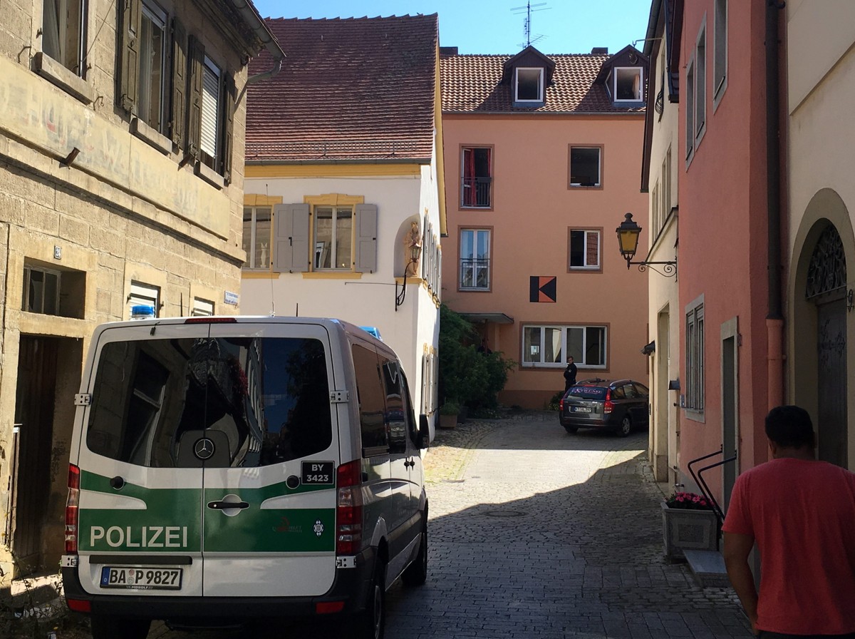Ofiarą agresji padają też osoby pomagające imigrantom