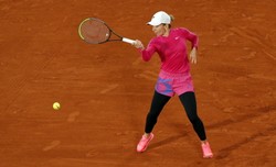 Halep zrobiła sobie urodzinowy prezent. Rumunka w 2. rundzie French Open