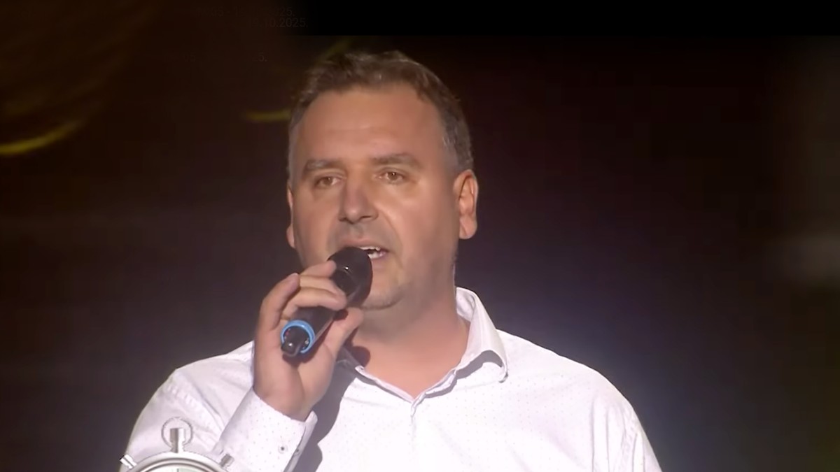 "PRERANO JE OTIŠAO SA OVOG SVETA" Naš pevač o porodičnom gubitku: "Od njega sam nasledio talenat"   Kép