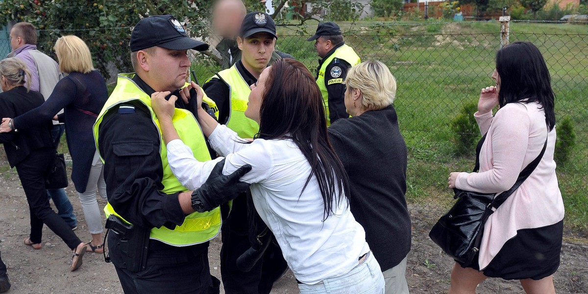 Policjant zastrzelił kierowcę. Przepychanki podczas wizji lokalnej