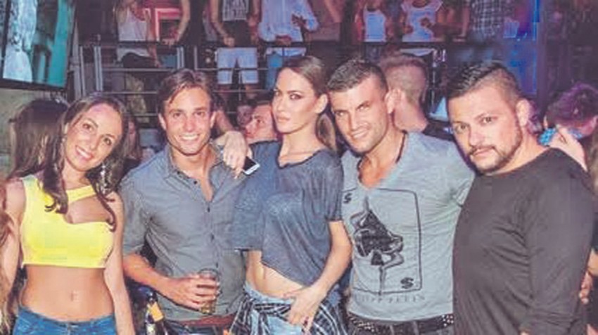 Bile su prijateljice: Sara u provodu sa Kaćinim bišvim