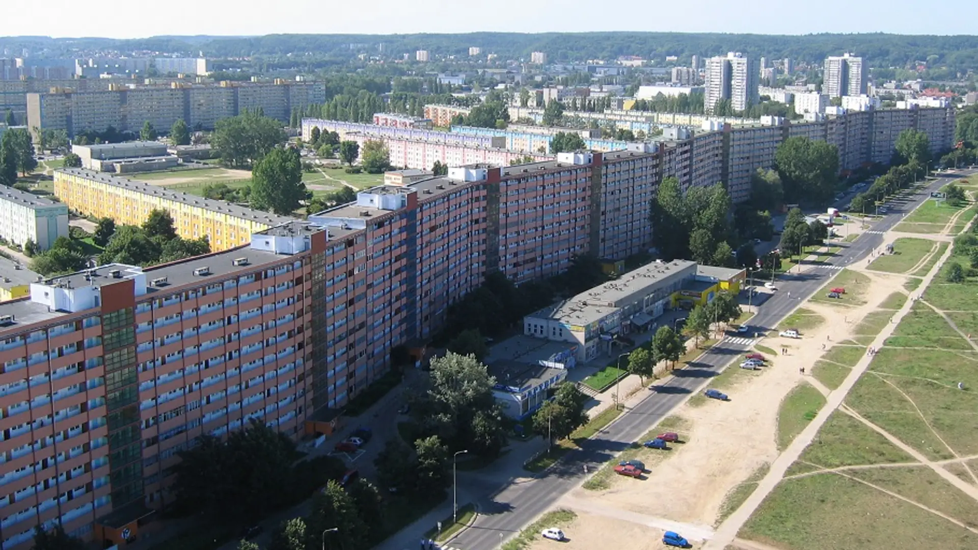 13 największych polskich bloków z okresu PRL-u. Mają swoje tajemnice