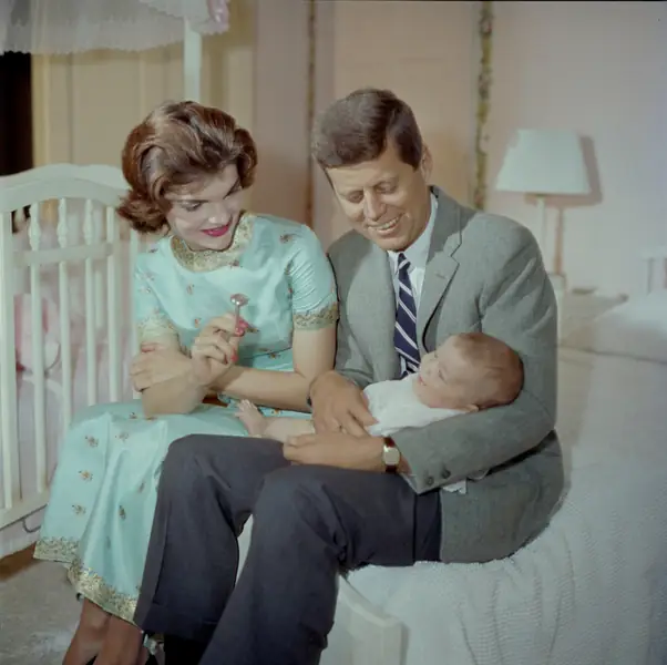 John F Kennedy i Jackie Kennedy, marzec 1958 / (Photo by Nina Leen/The LIFE Picture Collection via Getty Images)