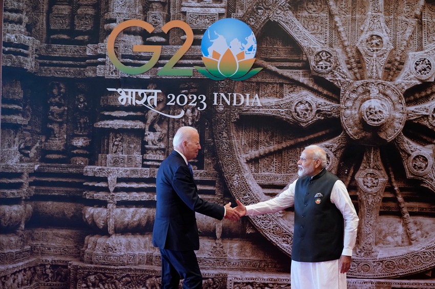 Narenda Modi dočekuje Džoa Bajdena na G20