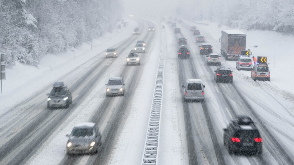 Diaľnica D1 pod Trenčínom je pod paľbou mrznúceho dažďa. (Ilustračné foto)