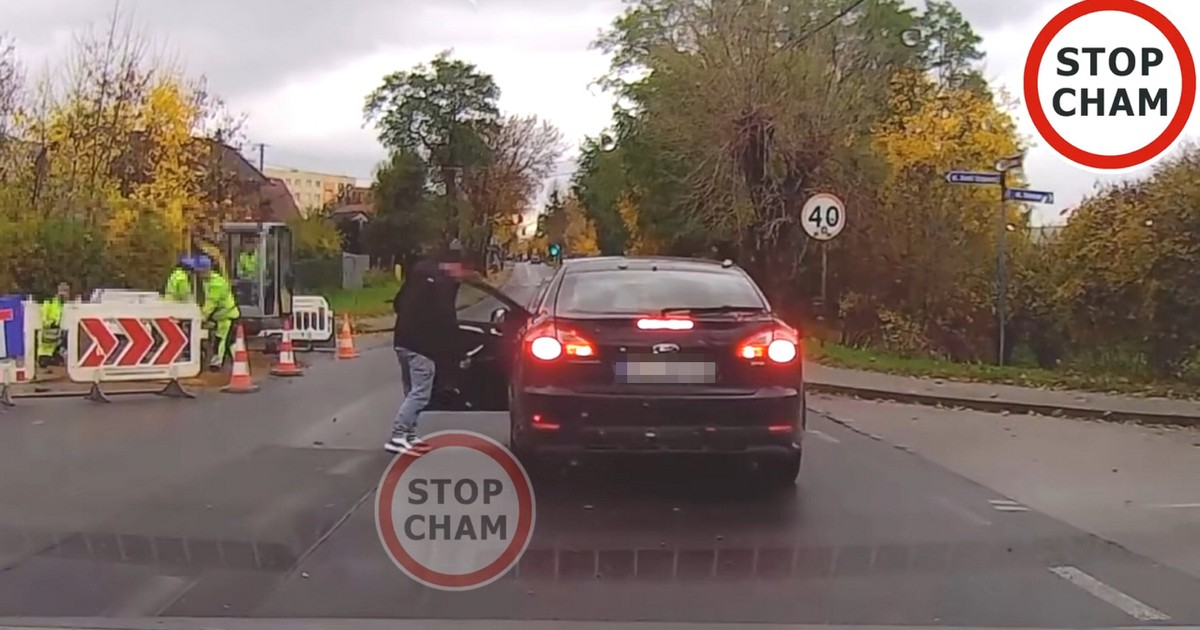 Szokujące sceny na jednej z ulic w Chrzanowie. Kierowca wszystko nagrał