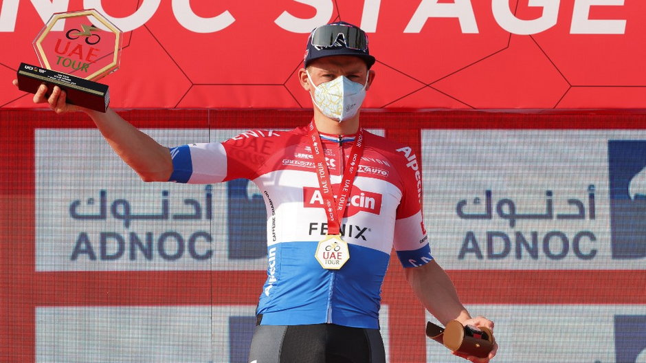 Mathieu Van der Poel zwyciężył pierwszy etap wyścigu UAE Tour