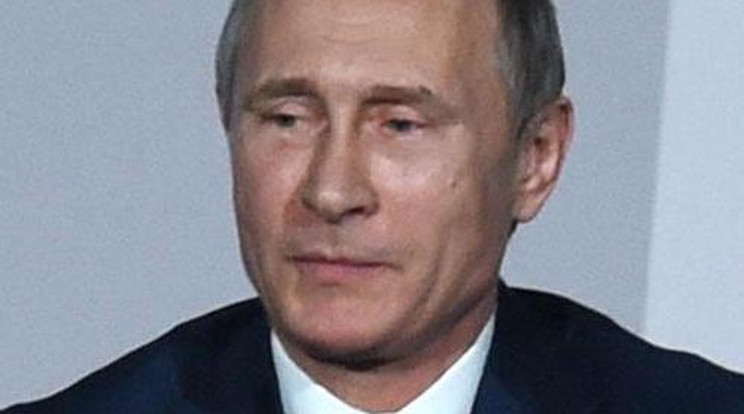 Döbbenetes! 100 éves fotón találták meg Putyint!