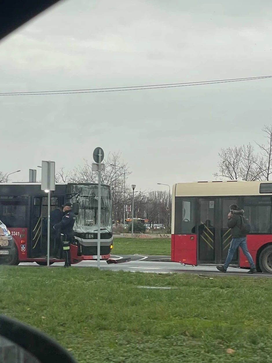 Saobraćajna nezgoda kod TC "Ušće"