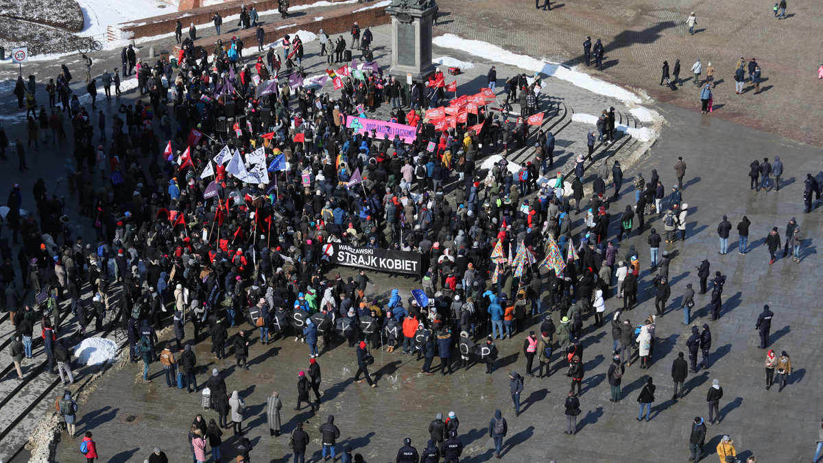 18317046 - WARSZAWA MIĘDZYNARODOWY DZIEŃ WALKI Z RASIZMEM (demonstracja)