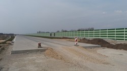 Coraz więcej kontraktów na budowę dróg i kolei będzie zrywanych