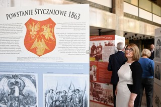 Mazurek o polityce migracyjne: Bezpieczeństwo Polaków priorytetem rządu