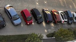 zmiana przepisów dotyczących miejsc parkingowych. będzie jeszcze trudn