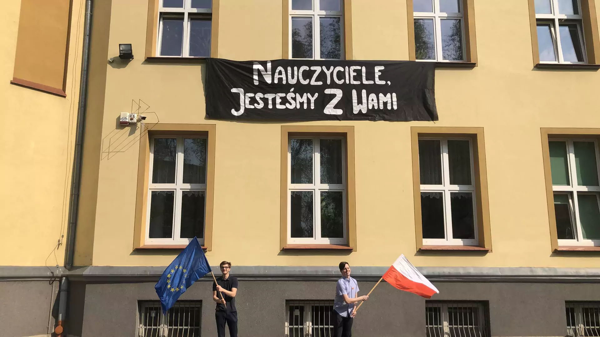 „Nauczyciele, jesteśmy z Wami” - uczniowie z Wrocławia dołączają do strajku