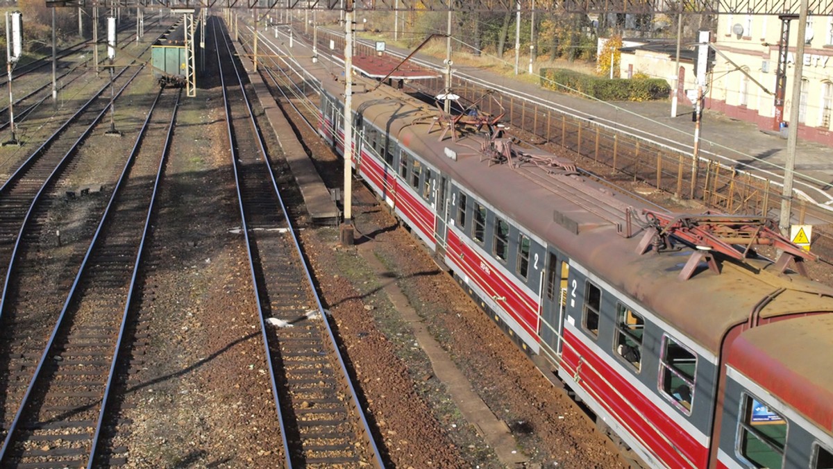 Przebudowa ponad 100 km linii kolejowej z Lublina do Łukowa zakończona zostanie do połowy tego roku. Trasa ta posłuży jako objazd dla pociągów podczas modernizacji linii z Warszawy do Lublina.