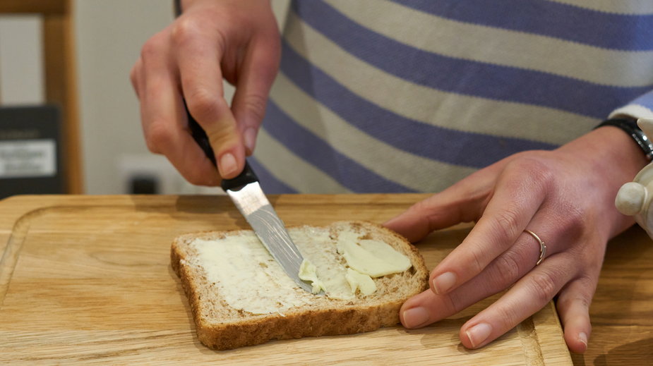 Jak przedłużyć świeżość chleba?