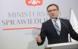 Ziobro: Powstanie zapis, który pozwoli karać za „polskie obozy śmierci”. Dość z tym kłamstwem