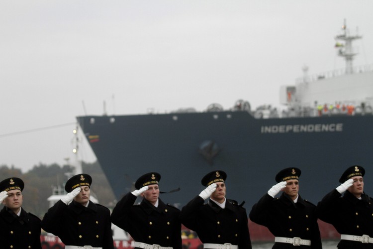 Pływający gazoport 'Independence'