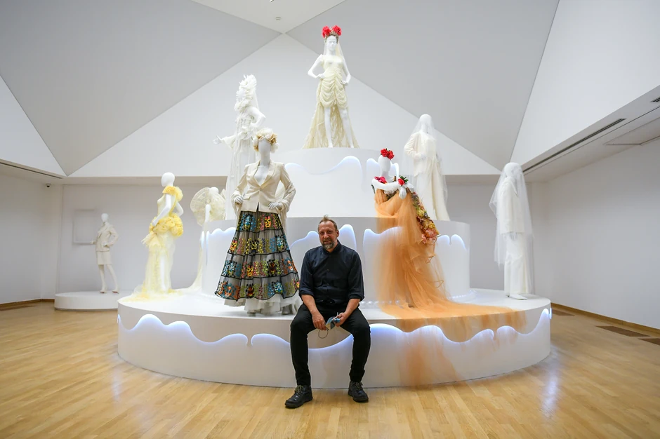 Viktor Kiš sa Gotjeovim venčanicama