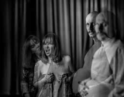 Epidemia samotności czy szczęśliwy świat singli? „Beginning” w reż. Adama Sajnuka w Teatrze WARSawy