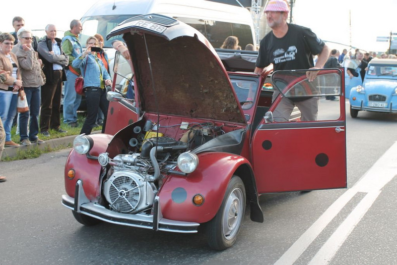 21. Światowy Zlot Miłośników Citroëna 2CV Toruń 2015