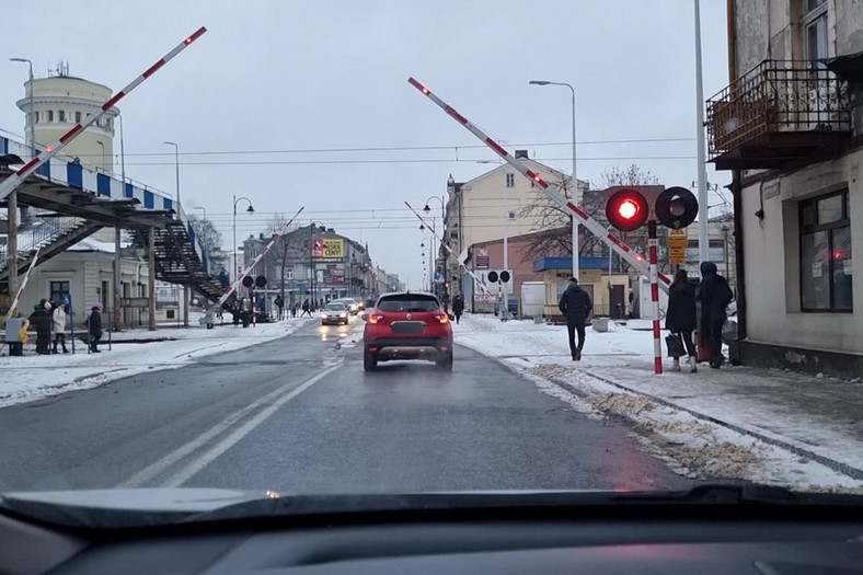 8. Szlaban się podniósł, więc jadę!