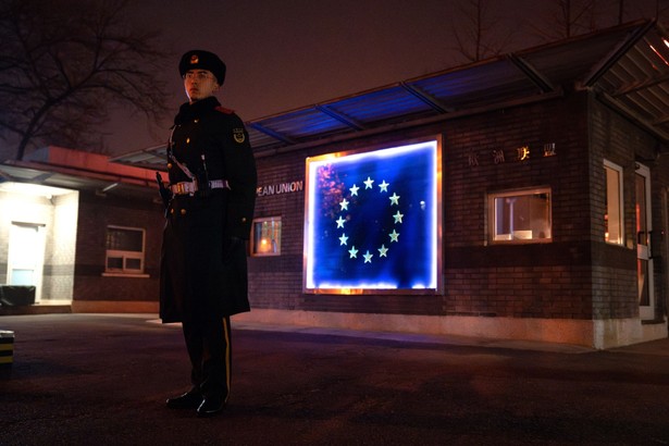 Pierwszy od czterech lat szczyt UE-Chiny w Pekinie nie przyniósł zbyt owocnych rezultatów.