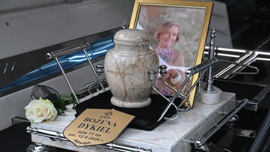 pogrzeb bożeny dykiel. wzruszające słowa rodziny i tłumy żałobników