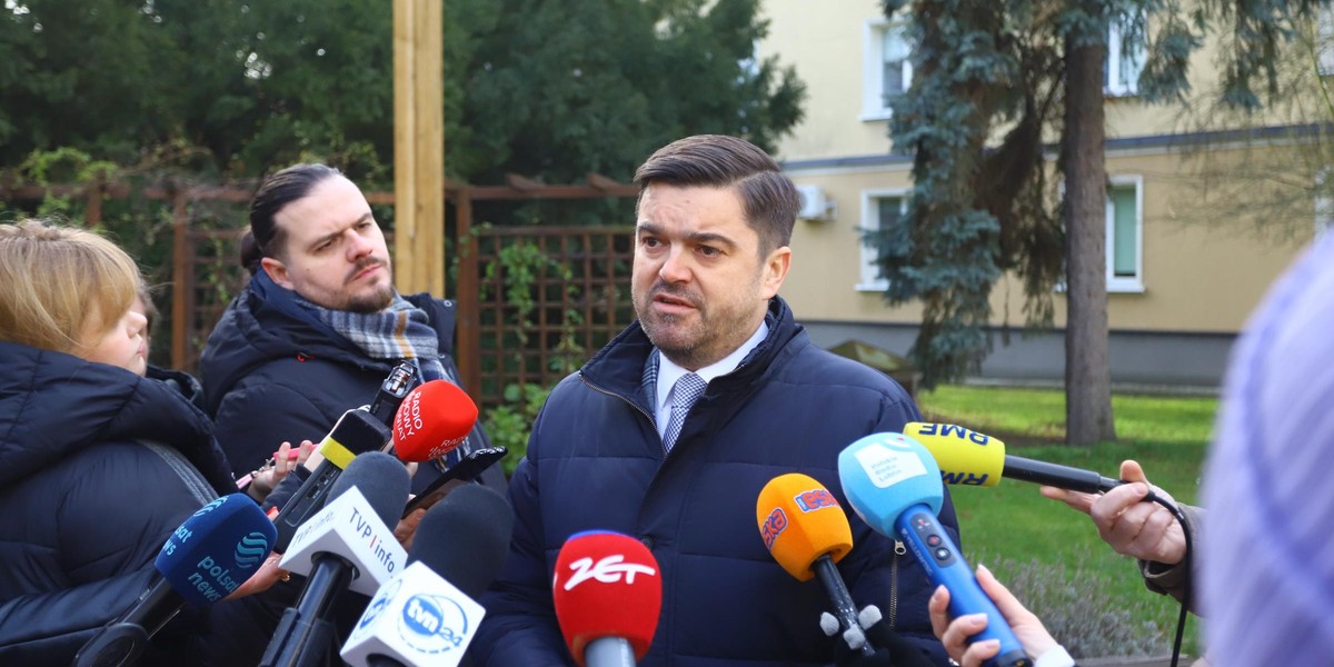 Wojciech Andrusiewicz, rzecznik prasowy Katolickiego Uniwersytetu Lubelskiego, podczas spotkania z dziennikarzami poświęconego sprawie zatrzymania 19-letniego studenta KUL.