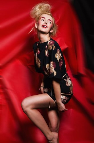 Modne kreacje w stylu folk