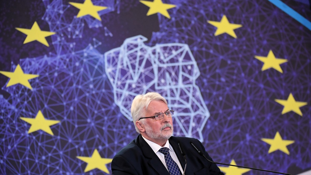 Były minister spraw zagranicznych Witold Waszczykowski bardzo krytycznie ocenił stworzenie tzw. pionu europejskiego z kompetencji MSZ. Według polityka, który swoją opinią podzielił się w mediach społecznościowych, ta decyzja "może prowadzić do bałaganu kompetencyjnego i rywalizacji w Europie".