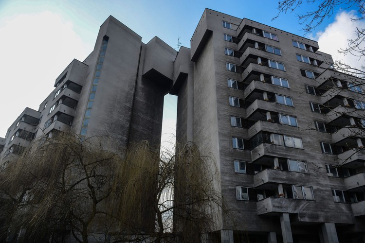 BUDYNKI, ZA KTÓRE ROSJA NIE PŁACI CZYNSZU: Warszawa, ul. Sobieskiego 100