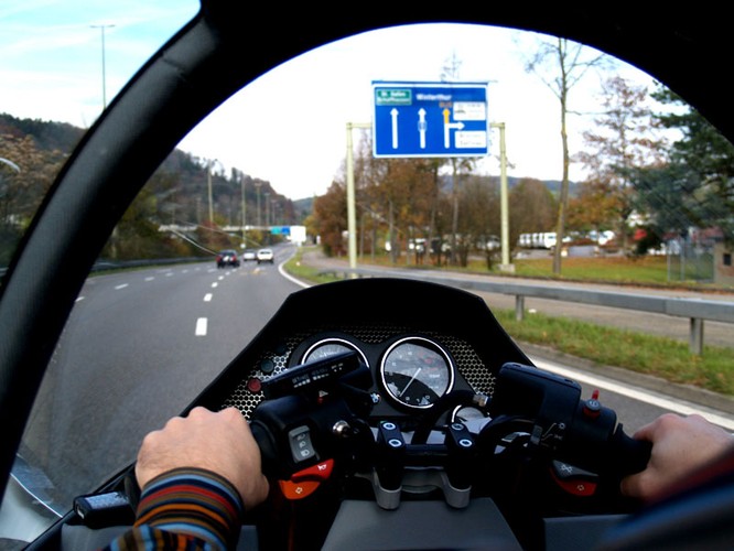 Prędkość maksymalna - 250 km/h