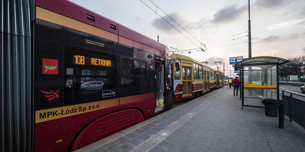 Zderzenie tramwajów na Piłsudskiego w Łodzi. motorniczy zasłabł. Są ranni