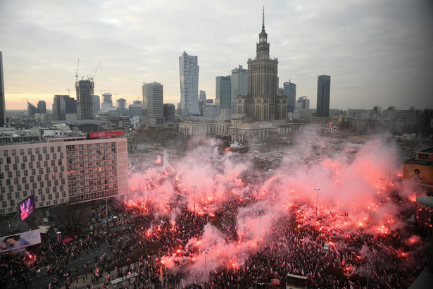 W pierwszych relacjach na temat tegorocznego Marszu Niepodległości w Warszawie niemieckie media piszą o nim jako o demonstracji "prawicowych ekstremistów". Podkreślają, że przedstawiciele rządu nie brali w niej udziału.