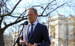 Tusk: Chciałbym, żeby Morawiecki skorzystał z europejskiego mechanizmu solidarności