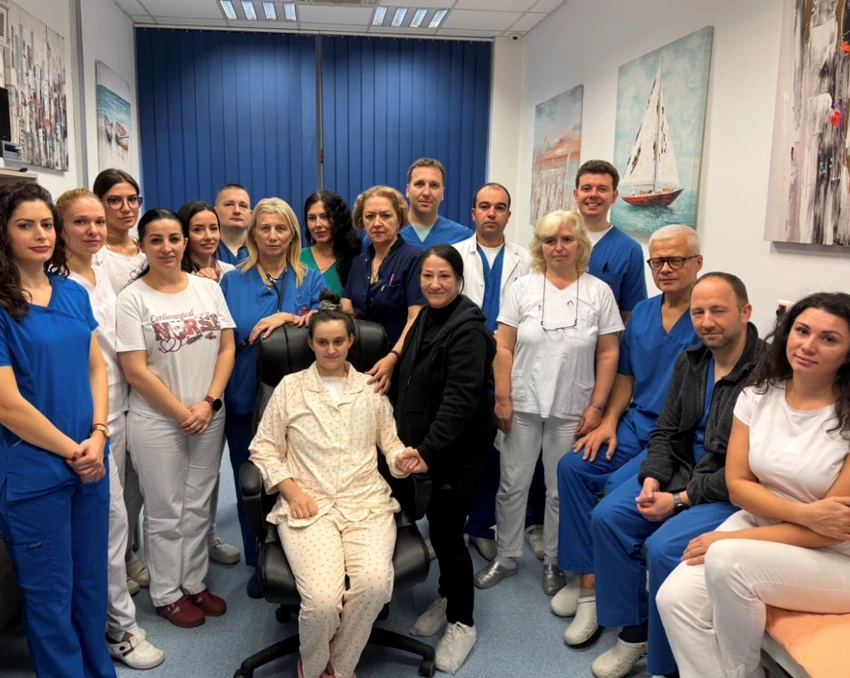 Herolinda i tim lekara i sestara koji su joj spasili život 