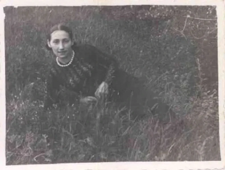 Hanina majka Haja pre rata