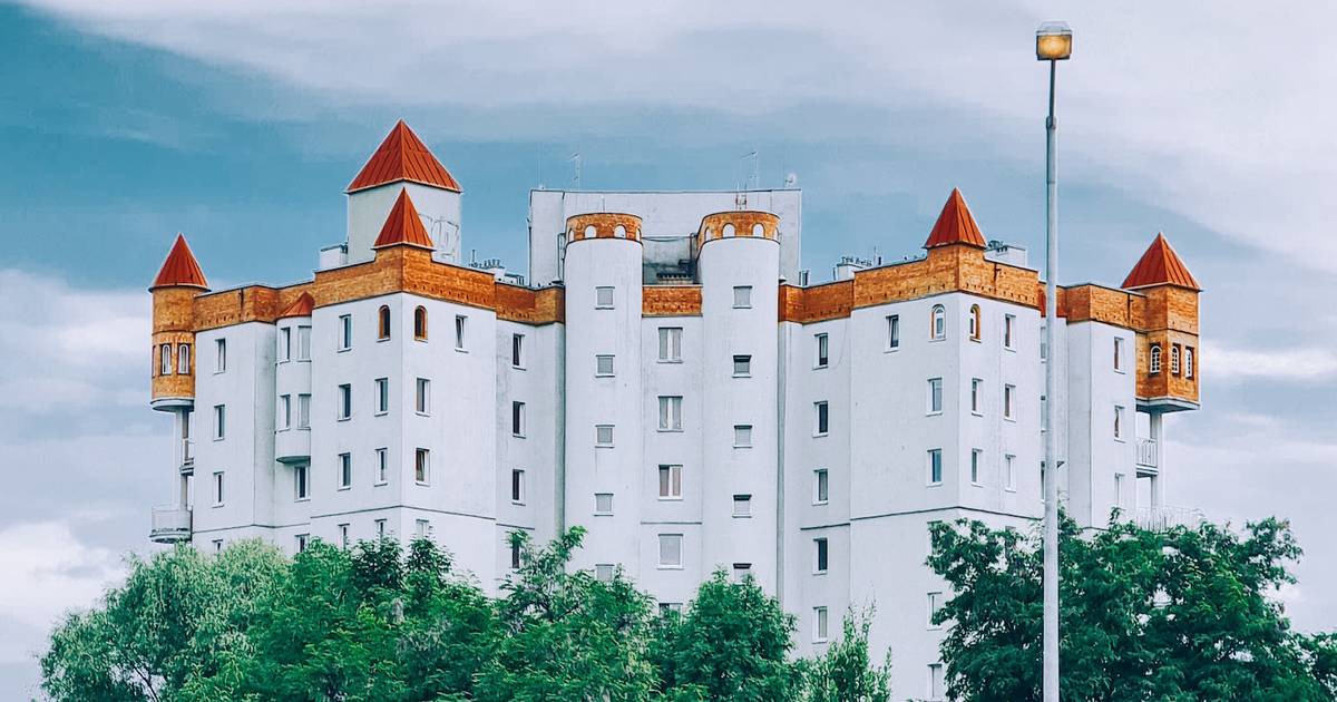 Polski blok-zamek na zdjęciach znanego fotografa. To jego historia
