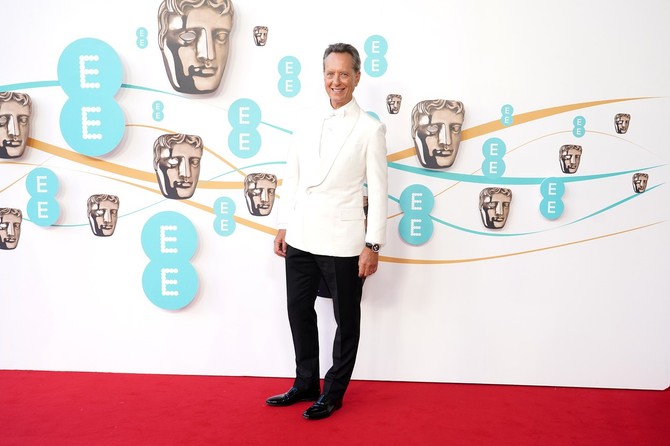 glumac Ričard I. Grant nosio dva sata na BAFTA dodeli   Ian West/PA Images