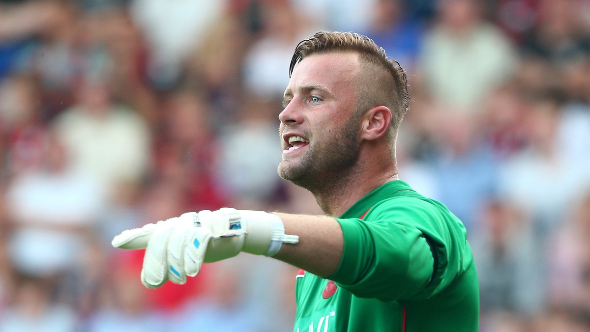 Artur Boruc, reprezentant Polski i zawodnik Bournemouth, zamieścił na swoim profilu zdjęcie z córką Amelią. Widać, że dziewczynka świetnie czuje się w towarzystwie swojego taty.